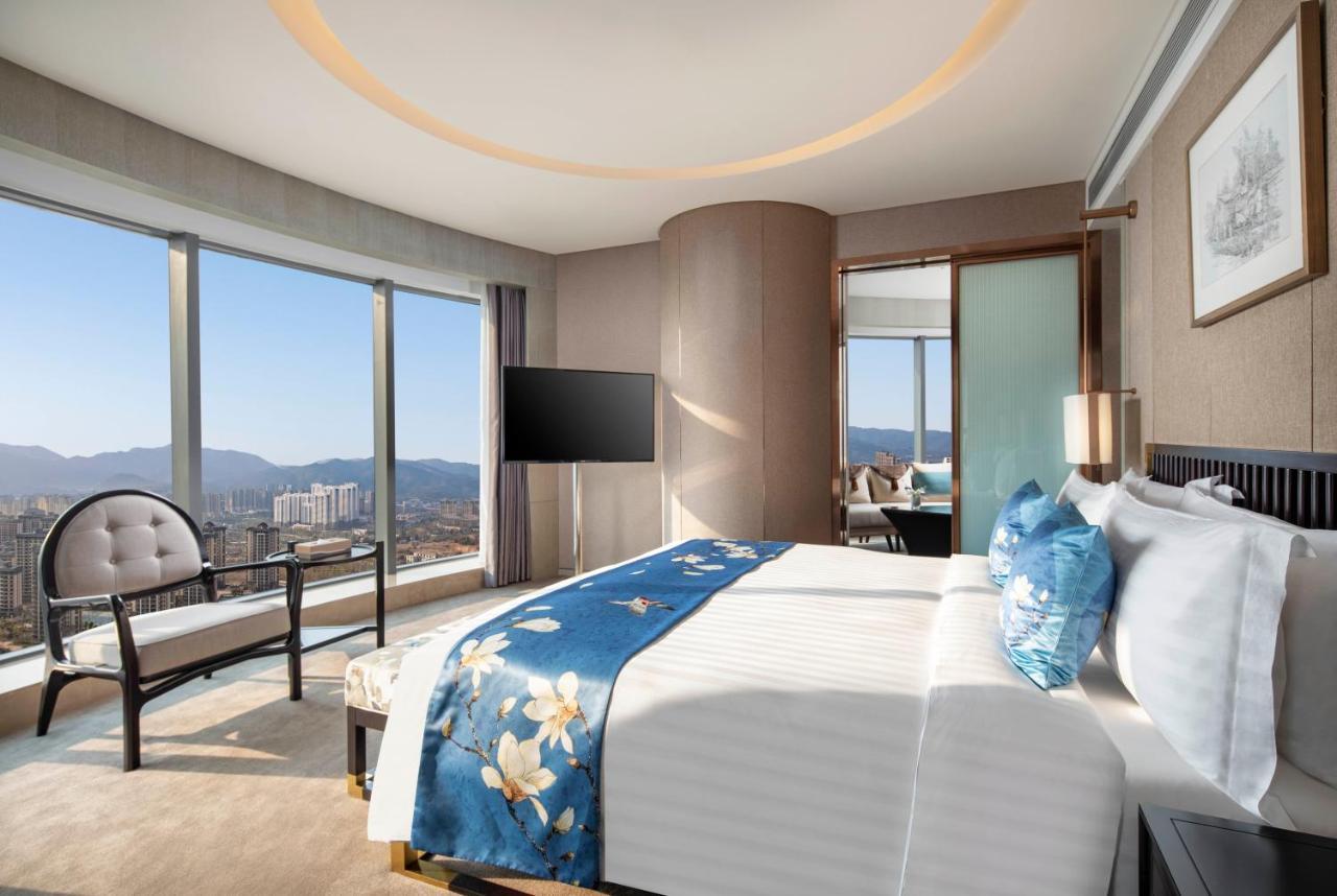 Kunming Huiyue Wyndham Hotel Buitenkant foto